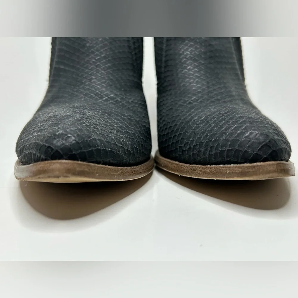 Rockport Charcoal Grey/ Soft Black Snake Print Ankle Bootie Size 10